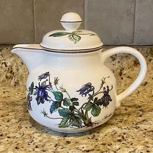 Villeroy & Boch BOTANICA Tea Pot with Lid Aquilegia Vulgaris EUC Made in Germany